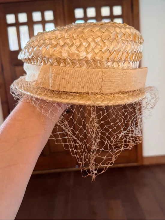 Vintage Clover Lane 1960's Straw Hat with Veil - Picture 4 of 4